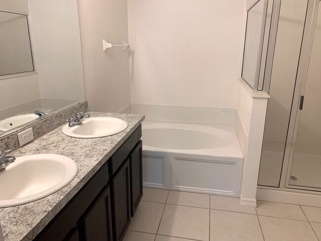 Building Photo - Hammock Trails-4848 Rockvale Drive Kissimmee, FL 34758