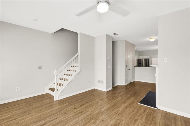Building Photo - 3160 Mill Springs Cir NE