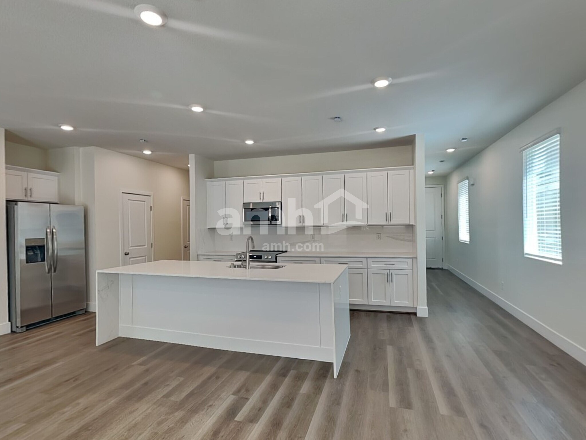 Building Photo - 10367 Bee Balm St