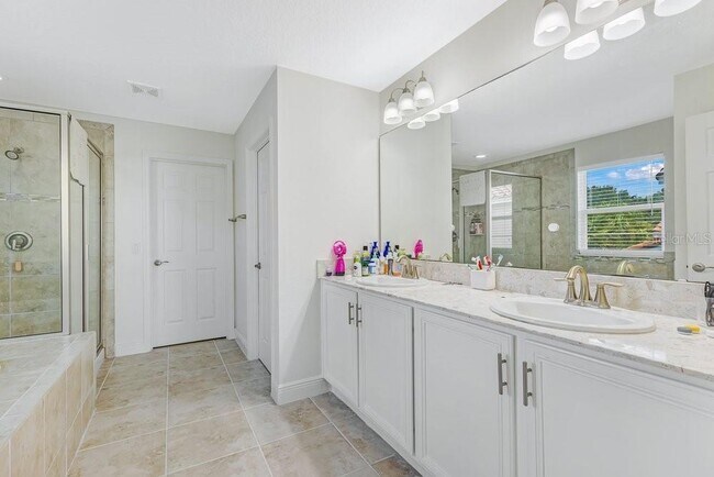 Building Photo - 3802 Carrick Bend Dr