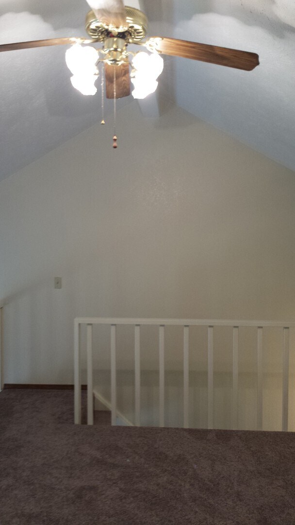 Building Photo - 2 Bedroom / 2 Bath Loft Condo at Fall Creek Resort