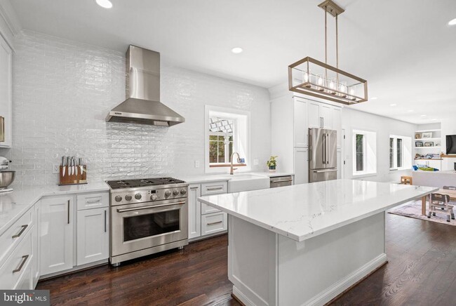 Building Photo - 6202 Massachusetts Ave