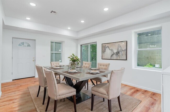 Building Photo - 85 Myrtle Ave