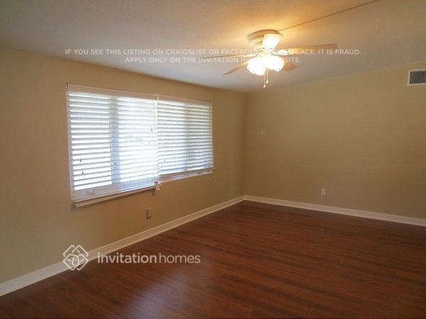 Building Photo - 2257 Granger Dr