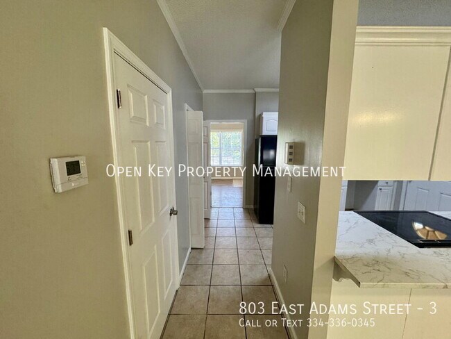 Building Photo - 803 E Adams St