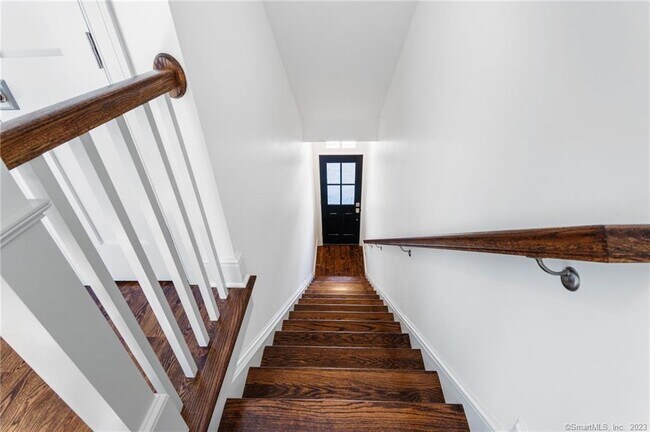 Building Photo - 75 Strickland Rd