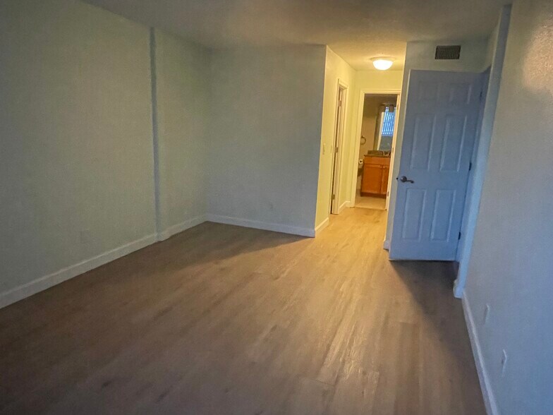 Building Photo - 2630 Coconut Bay Ln