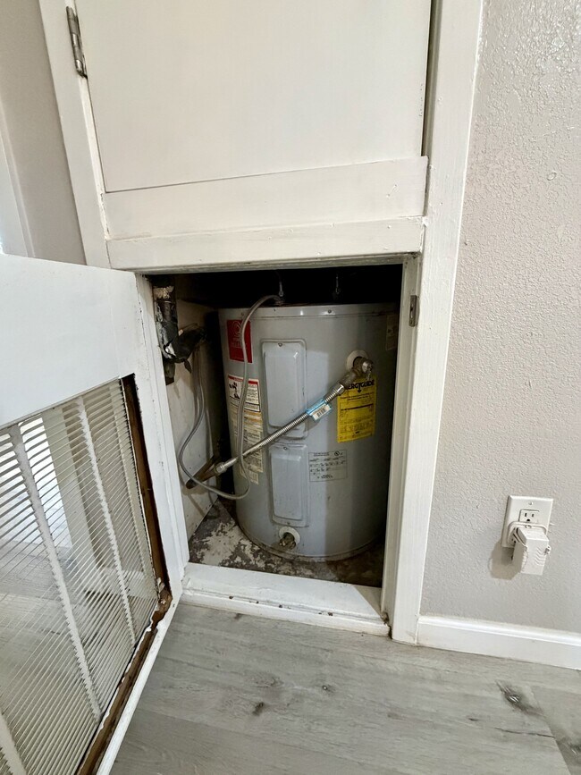 Building Photo - 514 Martin Luther King Dr