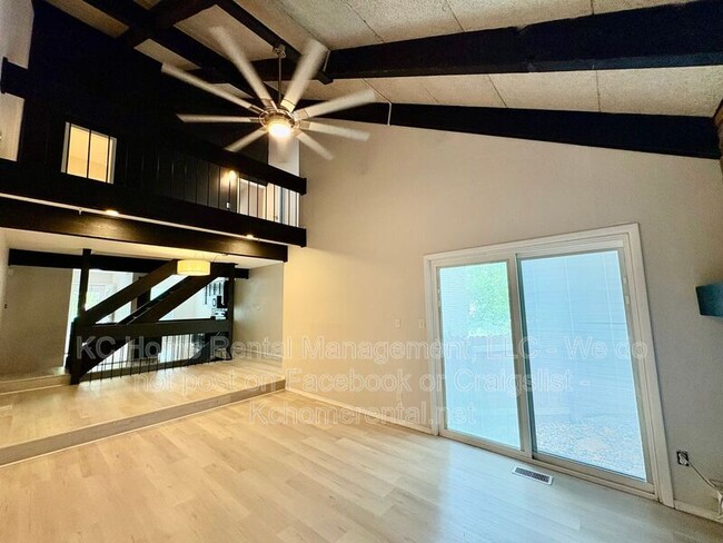 Building Photo - 8027 N Stoddard Ave