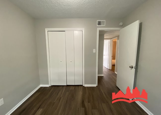 Building Photo - 3879 Pinbranch Ct