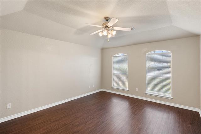 Building Photo - 1513 Millbrook Dr