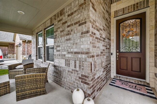 Building Photo - 20223 Sagebrush Hollow Dr