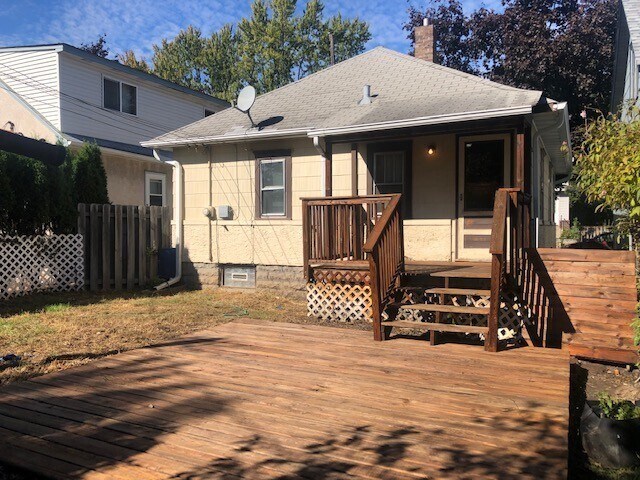 Building Photo - Single Family Home located south of Como Park! Apply TODAY!