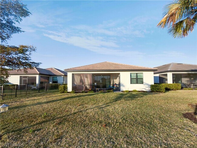 Building Photo - 18347 Ridgeline Dr