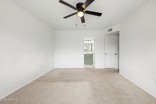 Building Photo - 1134 W Hermosa Dr