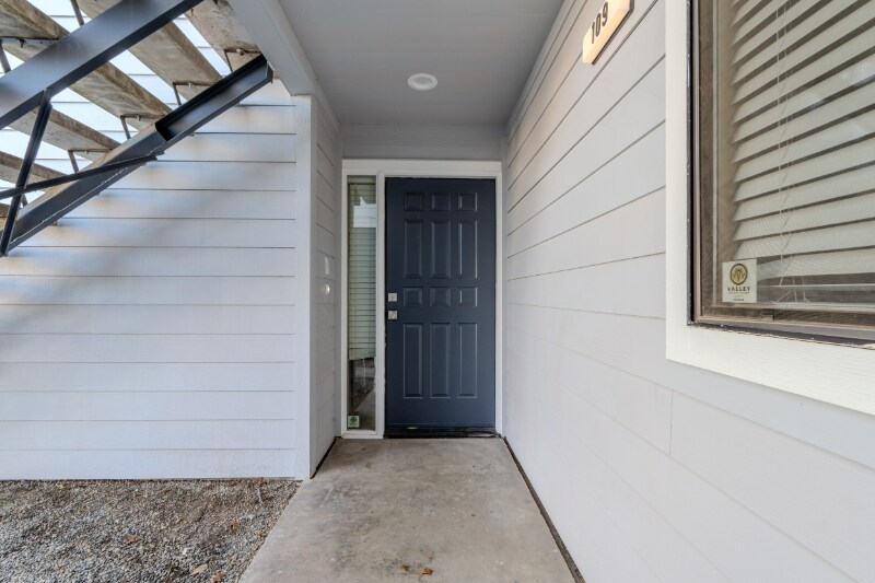 Building Photo - 7675 N First St