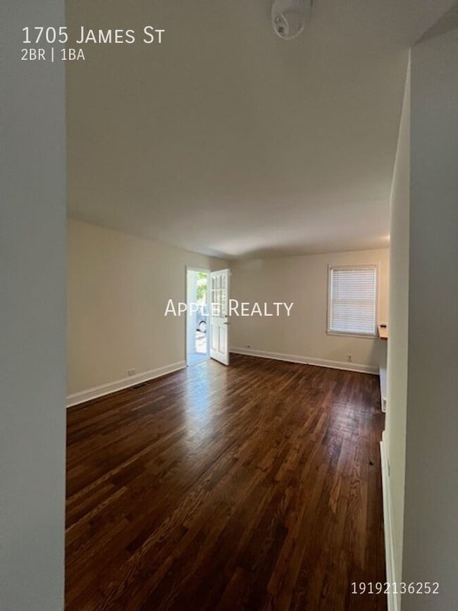 Building Photo - 1705 James St