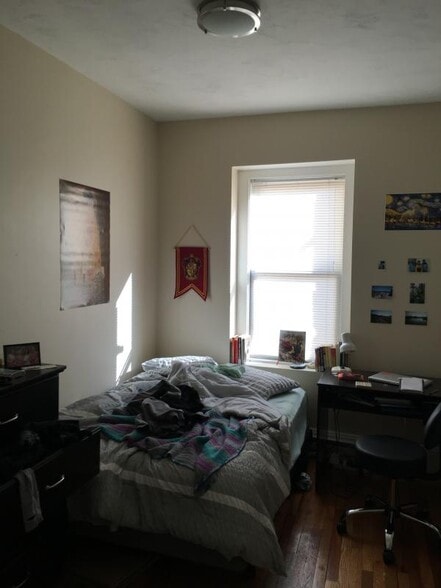 Building Photo - 55 Park Dr