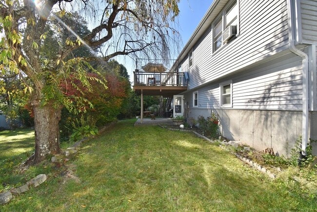 Building Photo - 67 Basil Rd