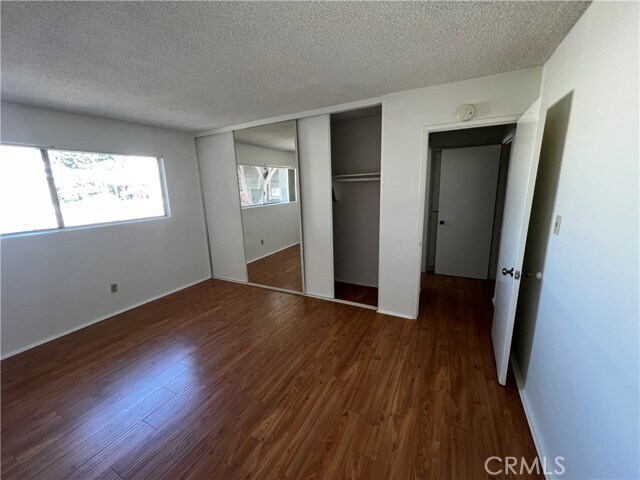 Building Photo - 387 N Mentor Ave