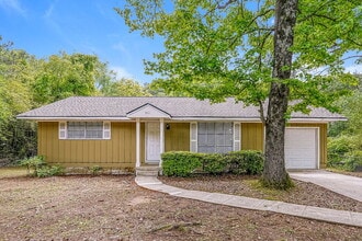 Building Photo - 901 Eldorado Dr