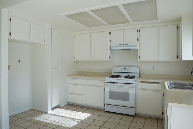 Building Photo - 68295 Risueno Rd