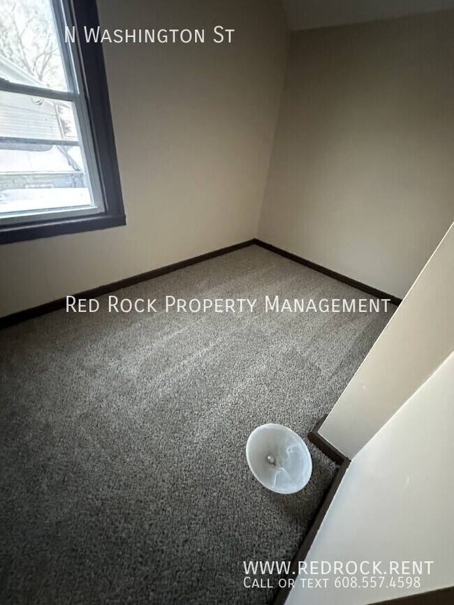 Building Photo - 124 N Washington St