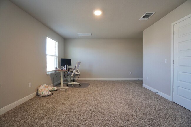 Building Photo - 16716 Casa Anna Dr.