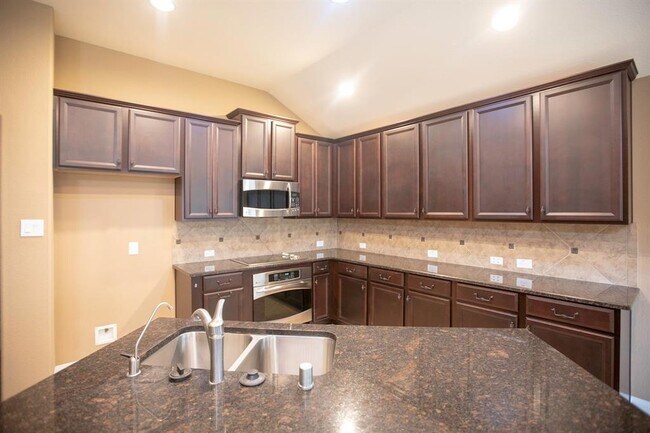 Building Photo - 5755 Slate Valley Ct