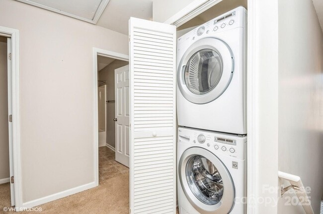 Building Photo - 2327 Crosscut Dr