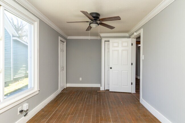 Building Photo - 1900 Edgewood Ave