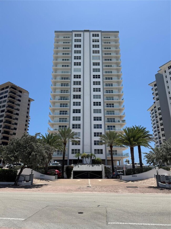 Building Photo - 3750 Galt Ocean Dr