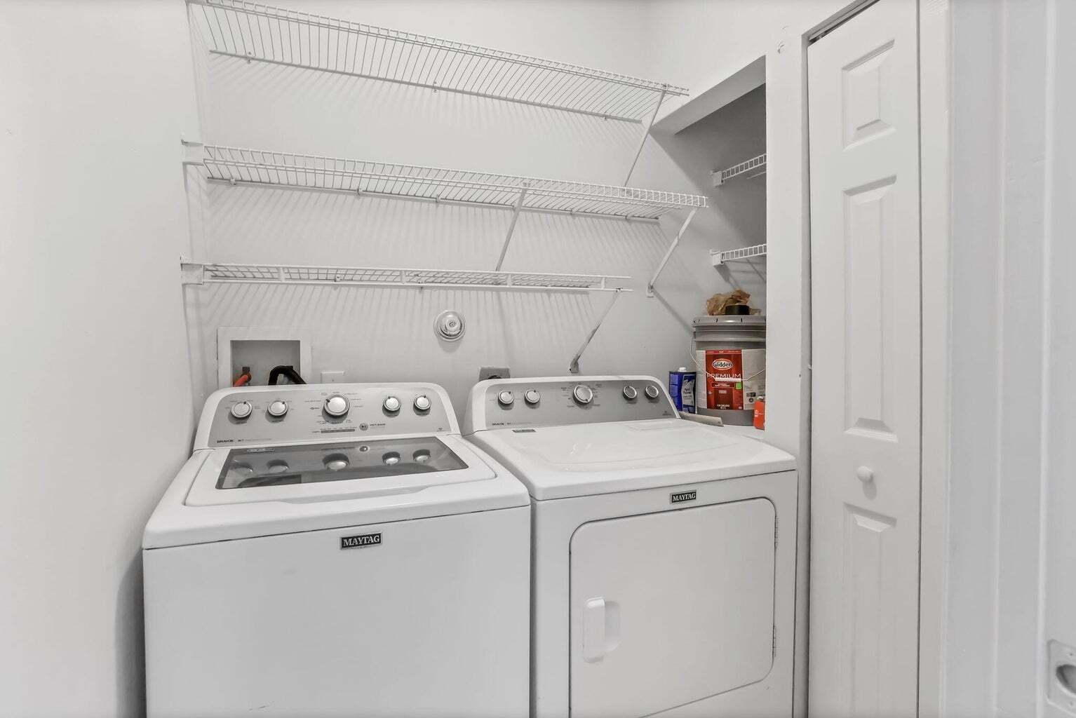 Building Photo - 7607 Colony Lake Dr