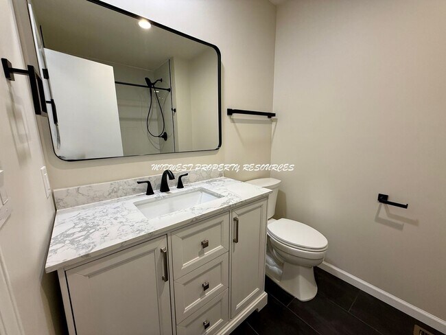 Building Photo - Amazing 3 Bedroom Home!