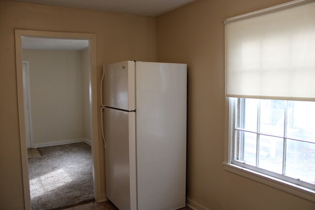 Building Photo - 4347 E Bayley St