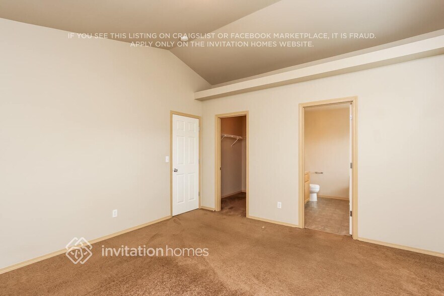 Building Photo - 18560 96th Ave E