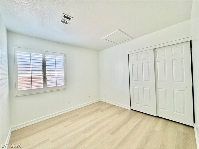 Building Photo - 4544 Crimson Leaf Dr