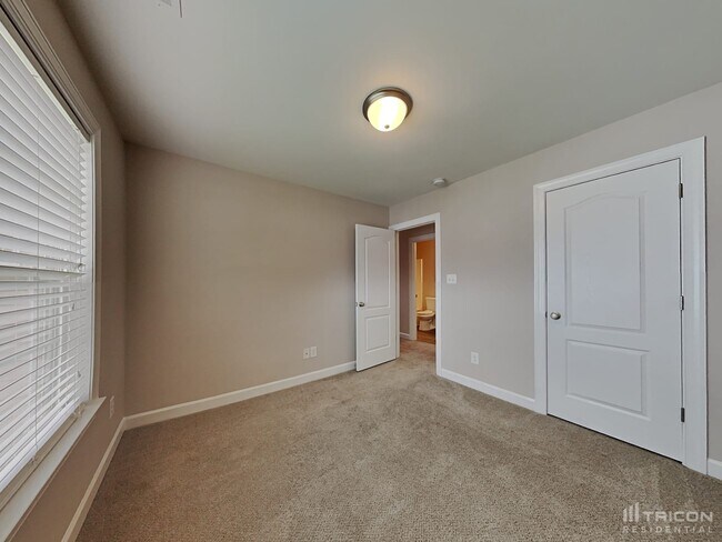 Building Photo - 1526 Flowering Peach Trail