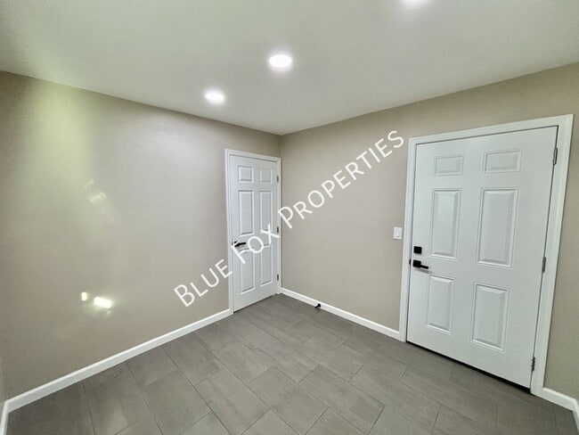 Building Photo - 2480 Rose Peak Dr