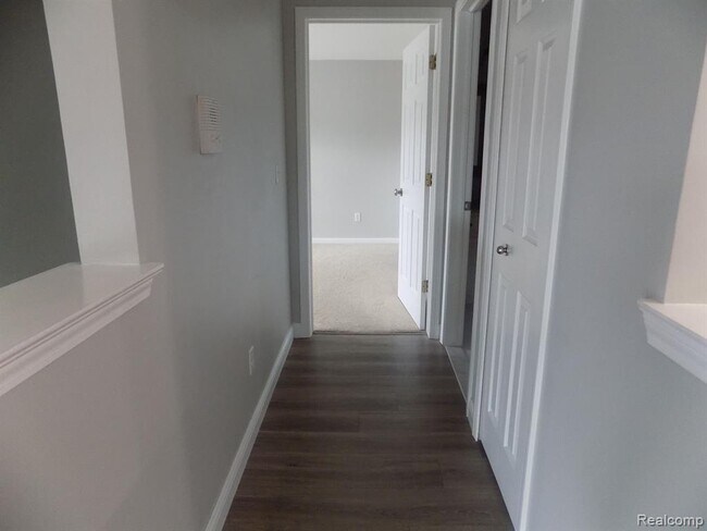 Building Photo - 16327 Chatham Dr