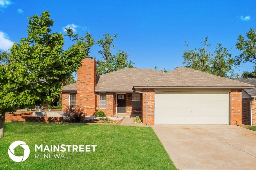 Building Photo - 1717 Ridgeway Dr