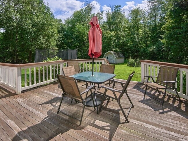 Building Photo - 8 Kalamat Farms Cir