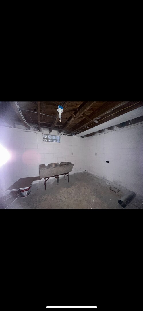 Building Photo - newly updated 2 bedroom home