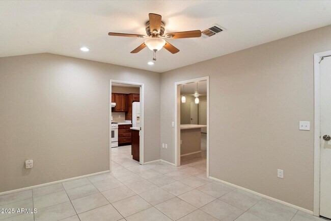 Building Photo - 9901 W Bright Angel Cir
