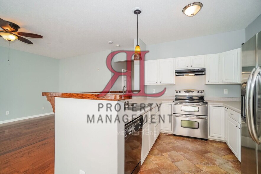 Building Photo - 435 Fuller's Cir