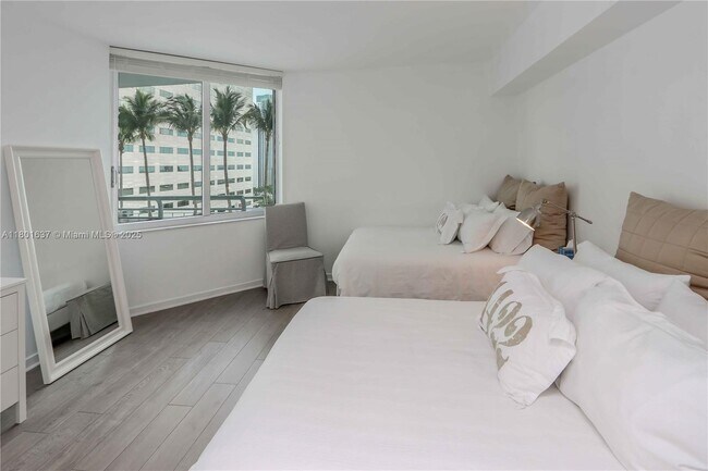 Building Photo - 325 S Biscayne Blvd