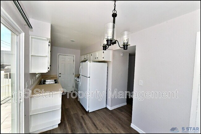 Building Photo - 1916 Lee Elder Dr