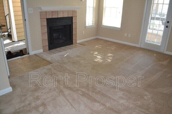 Building Photo - 4401 Thornbriar Ln