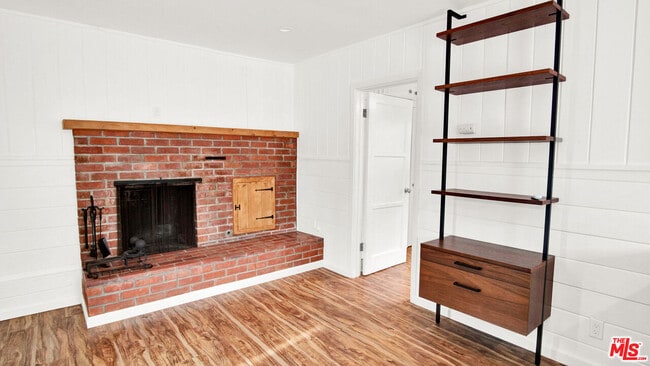 Building Photo - 1007 Sunmore Ln