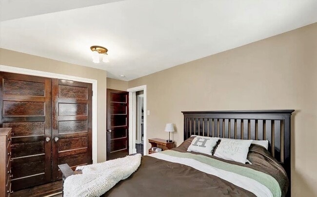 Building Photo - 813 N Franklin St